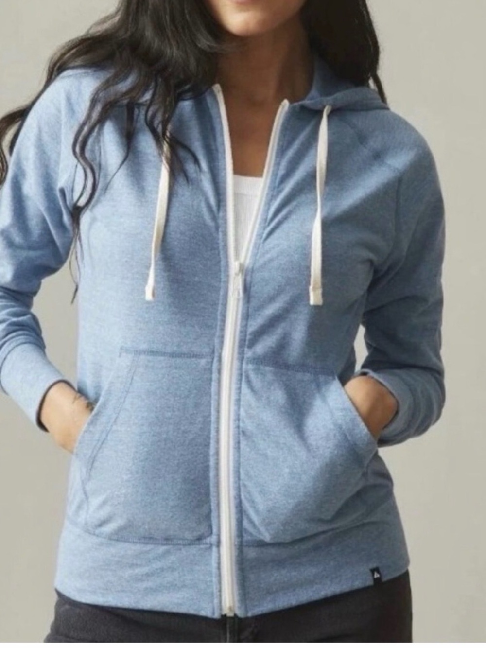 American Giant
Women's Lightweight Full Zip Hoodie Light Blue small athleisure
